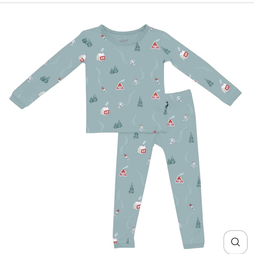 Kyte Baby Alpine Village 5T Long Sleeve Pajamas